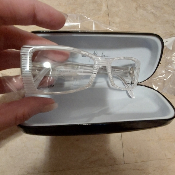 Thierry  Mugler reading glasses bnwt - Picture 4 of 7